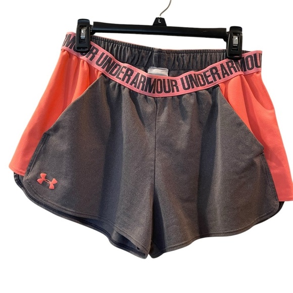 Under Armour Women's Athletic Workout Play Up Shorts Inseam 2.5 in Size: Large - Picture 1 of 5